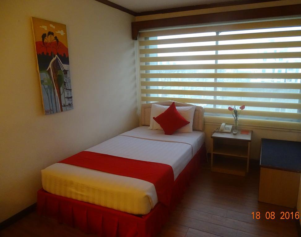 양곤 Backpackerz @ Orchid B&B 외부 사진