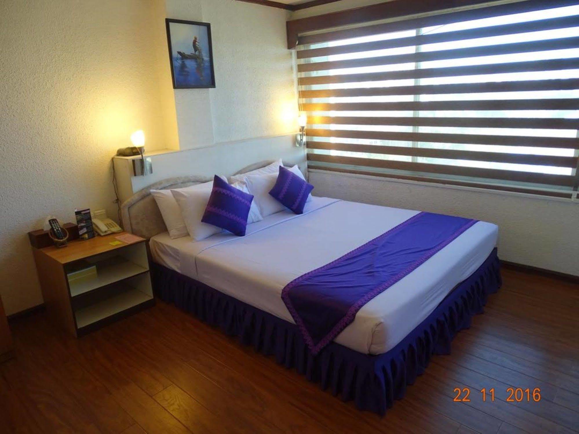 양곤 Backpackerz @ Orchid B&B 외부 사진