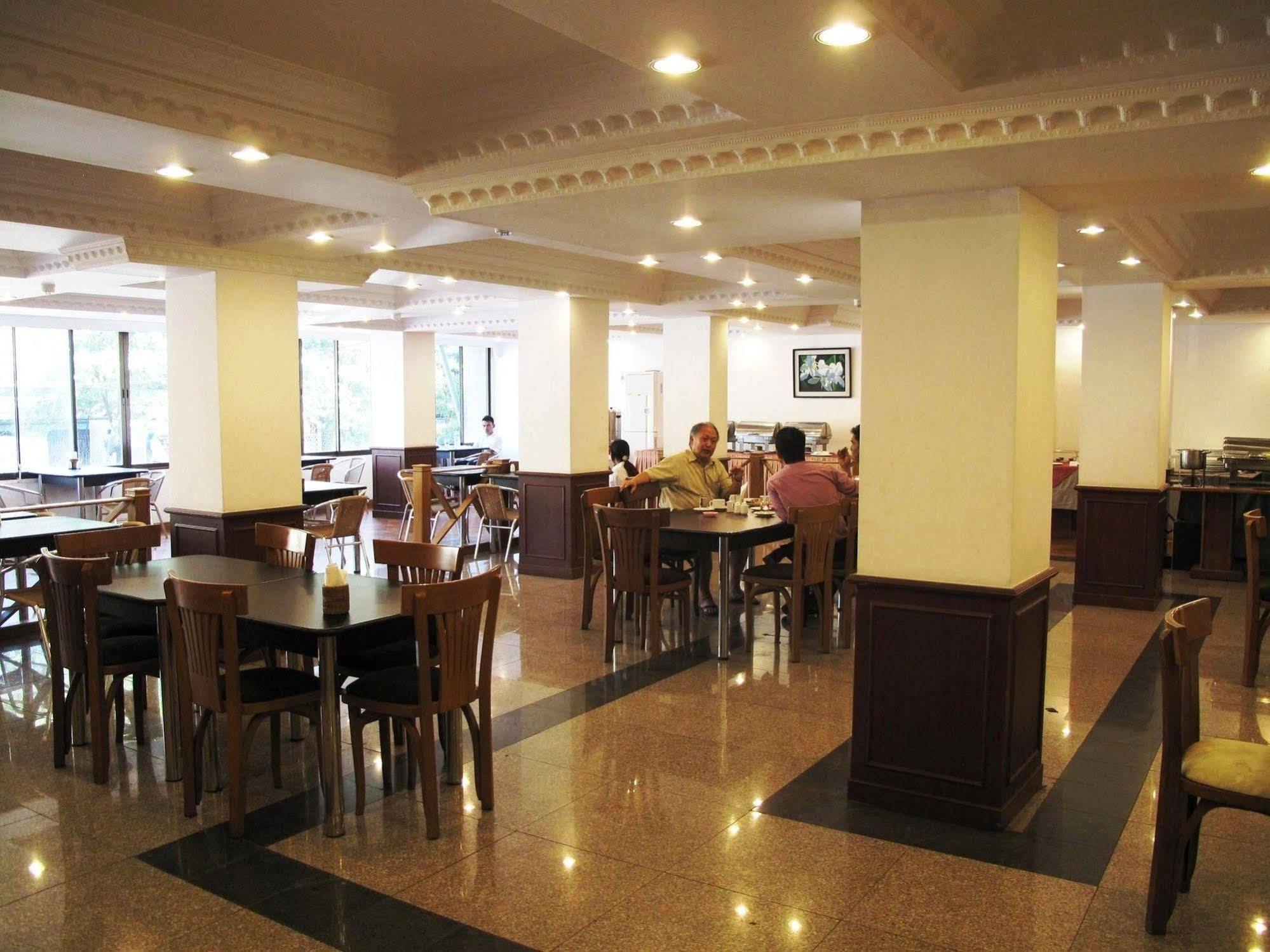 양곤 Backpackerz @ Orchid B&B 외부 사진